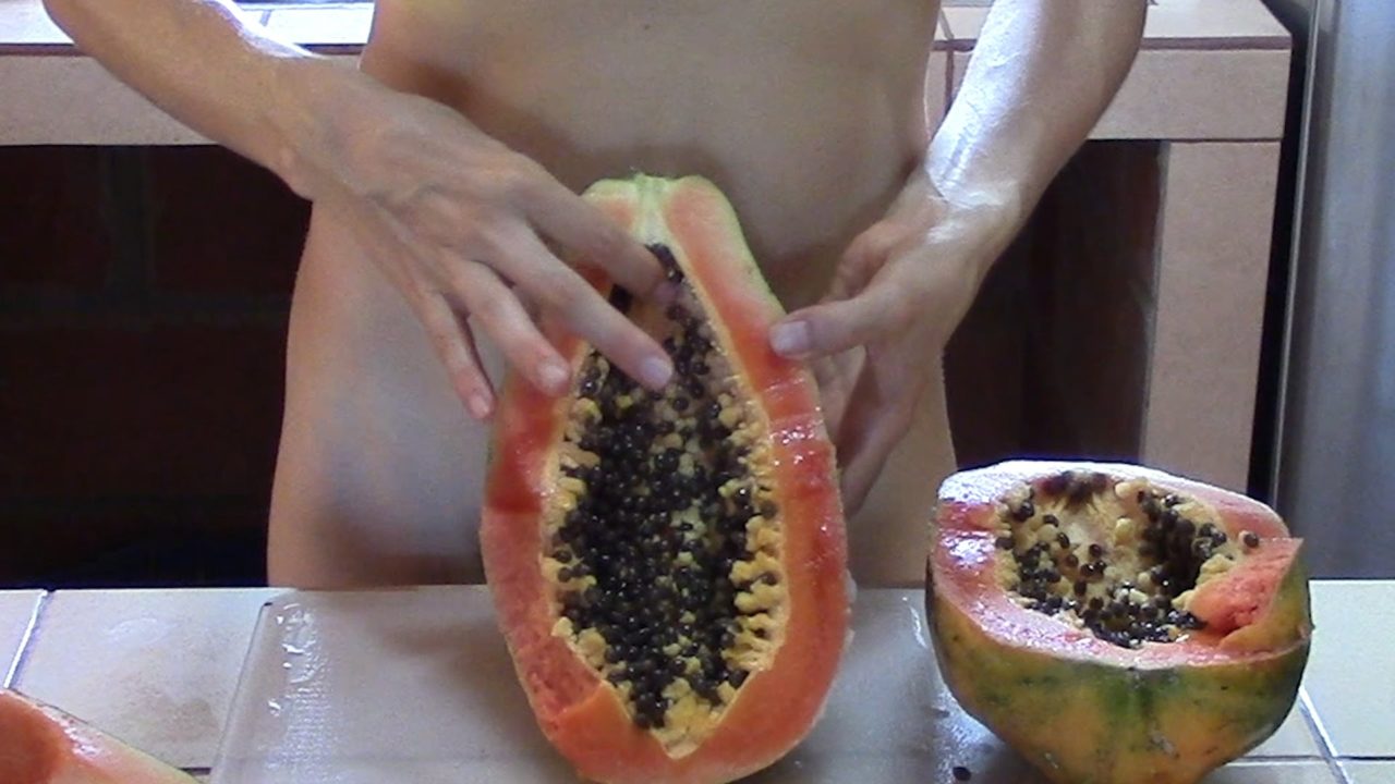 Naked in the Kitchen: When your Sweet Juicy Papaya is not so Sweet and Juicy!