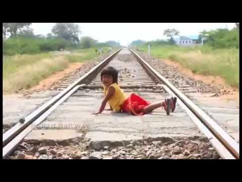 Indian Movie Train Accident (saddest scene ever)